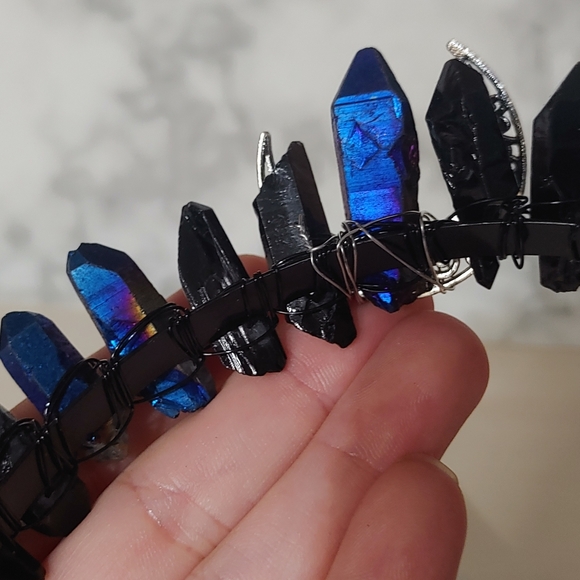 Crystal Moon Tiara - Picture 5 of 9